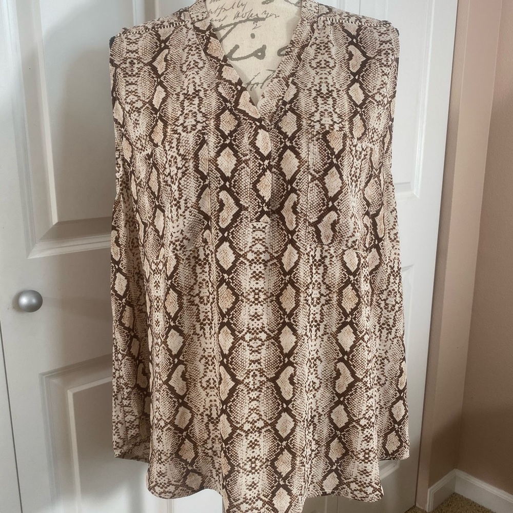 2/$30⭐️Collective Concepts sleeveless top, 2X, NWT